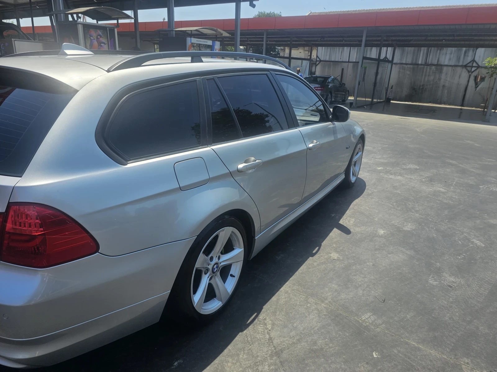 BMW 320  - изображение 6