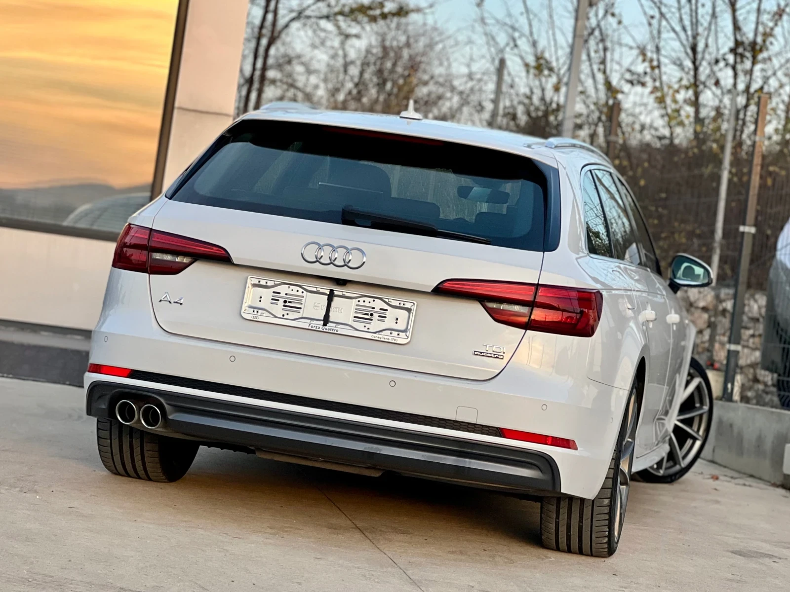 Audi A4 S-LINE / ТАБЛЕТИ НА ЗАДНИ СЕДАЛКИ / BANG&OLUFSEN - изображение 6