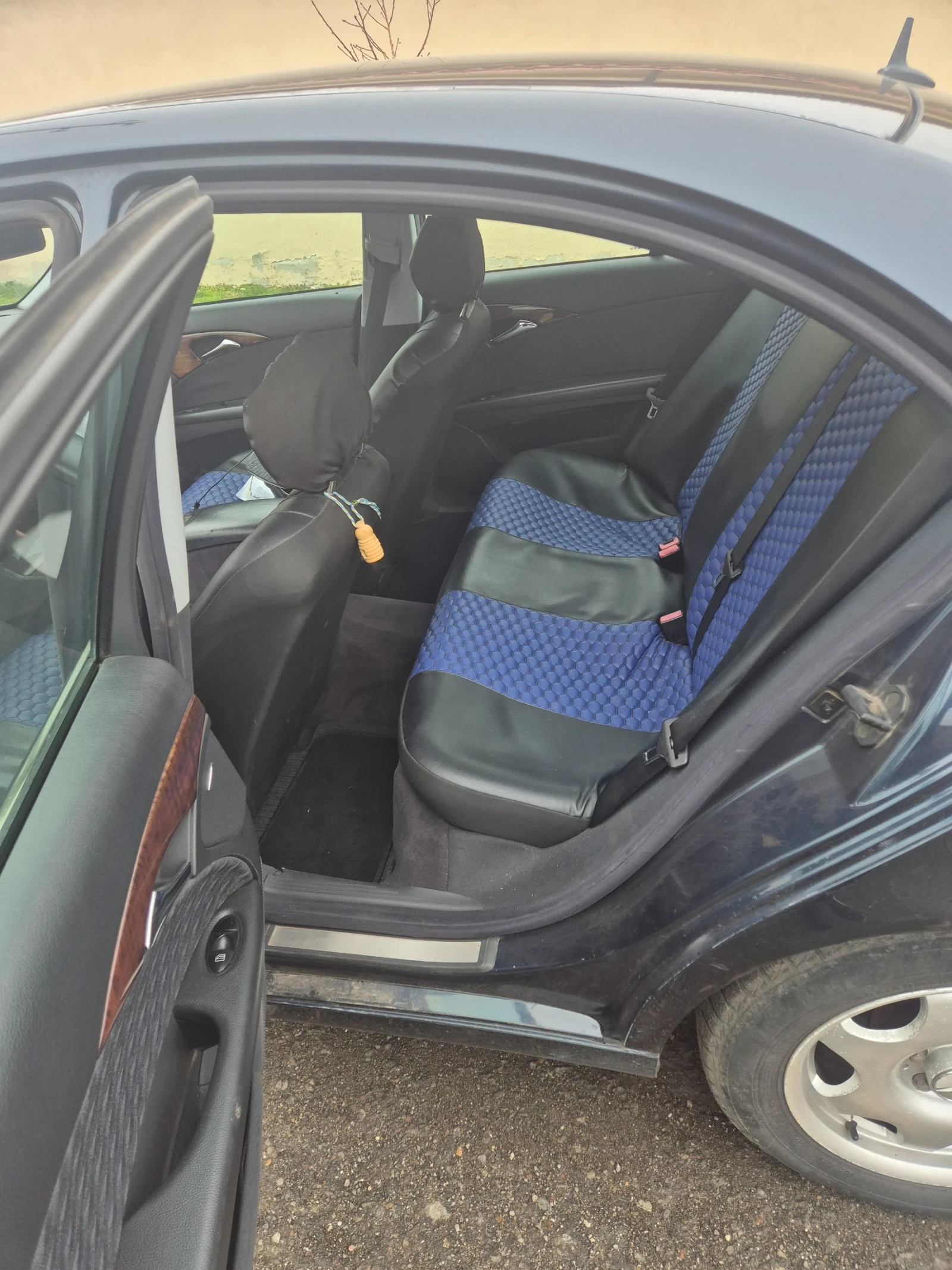 Mercedes-Benz E 220 Elegance CDI - изображение 4