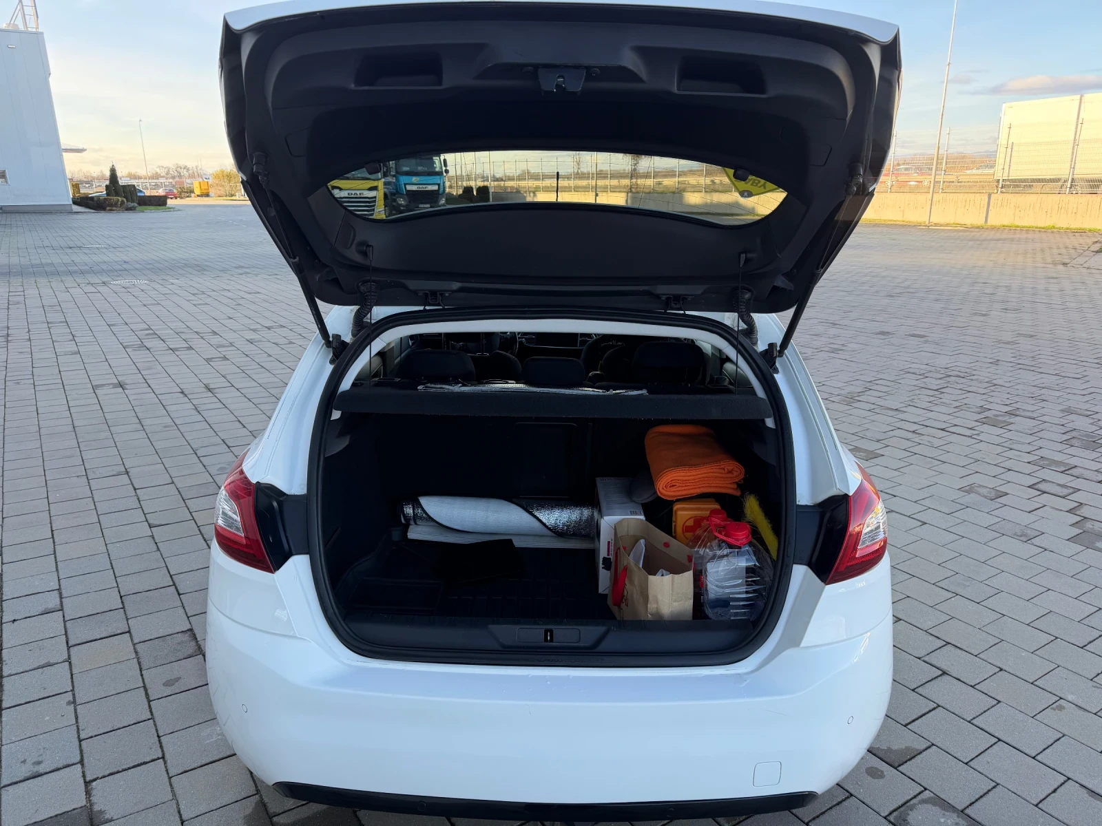 Peugeot 308, снимка 10 - Автомобили и джипове - 53973348