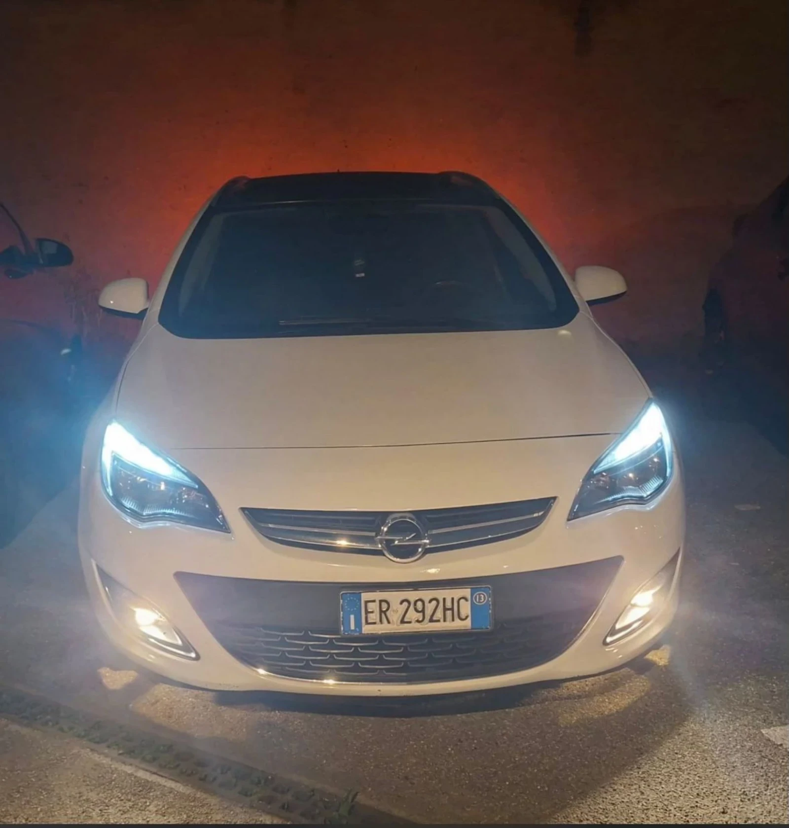 Opel Astra 2.0CDTI* Cosmo* Facelift* TOP, снимка 4 - Автомобили и джипове - 53989099