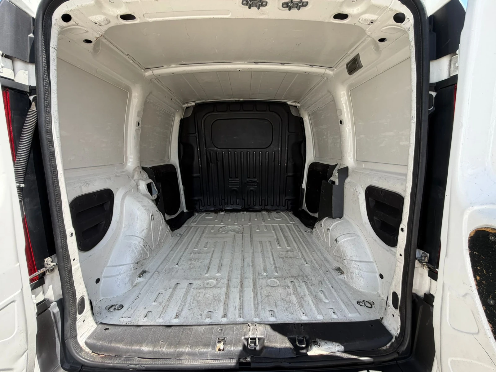 Fiat Doblo 1.3 Mjet Италия, снимка 7 - Автомобили и джипове - 54799885