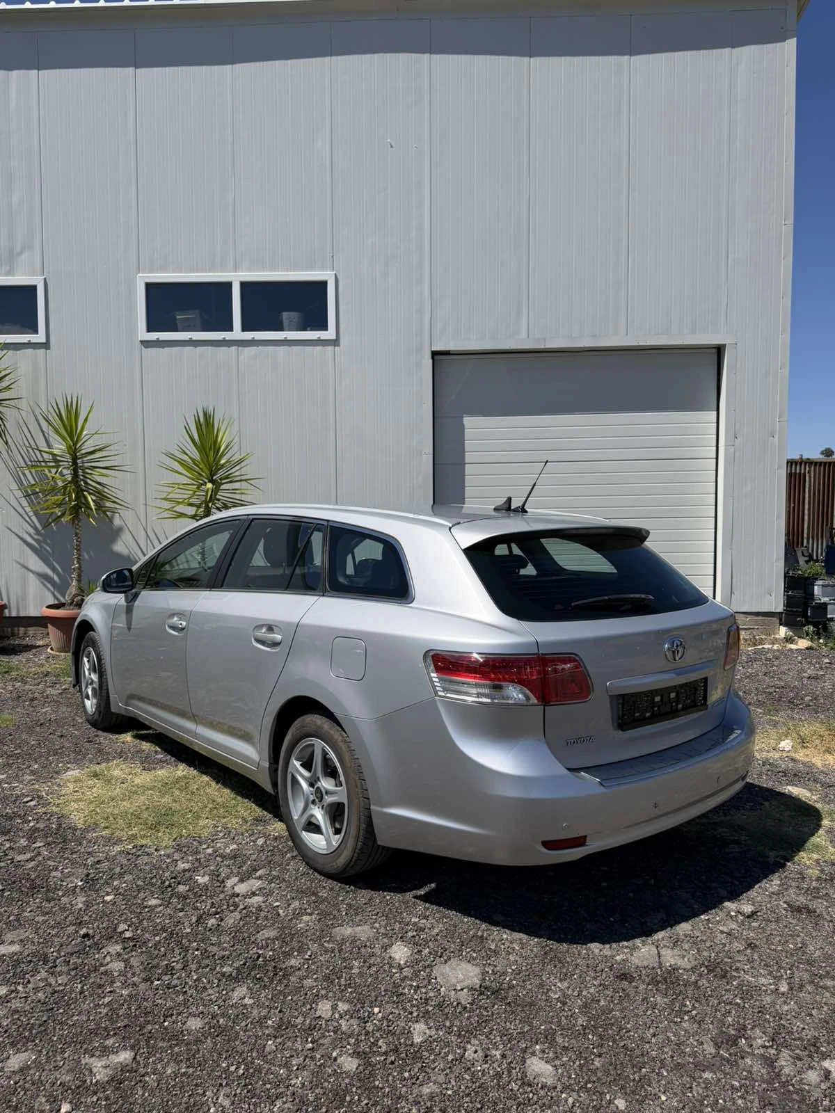 Toyota Avensis Avensis 1.8 147 �.�. / ������� / ��������� | Mobile.bg � ����������� 5