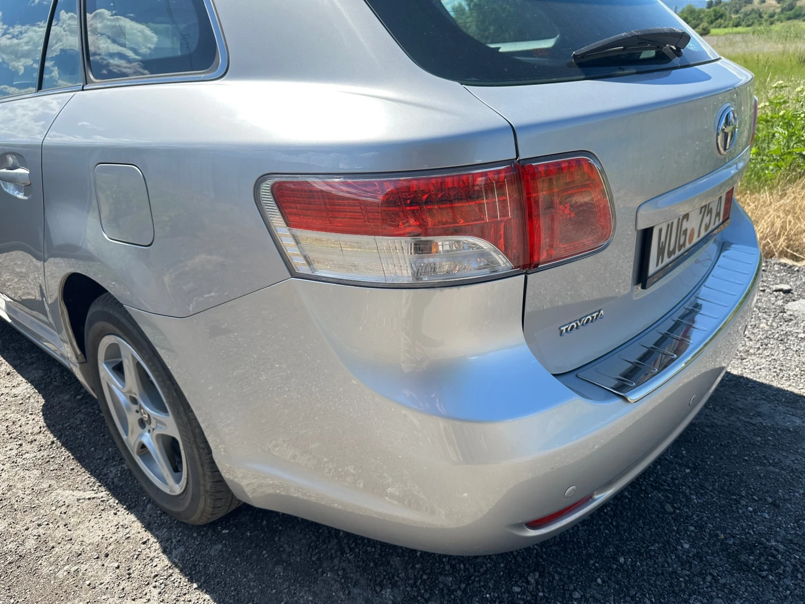 Toyota Avensis Avensis 1.8 147 к.с. / АВТОМАТ / ШВЕЙЦАРИЯ, снимка 12 - Автомобили и джипове - 54922567