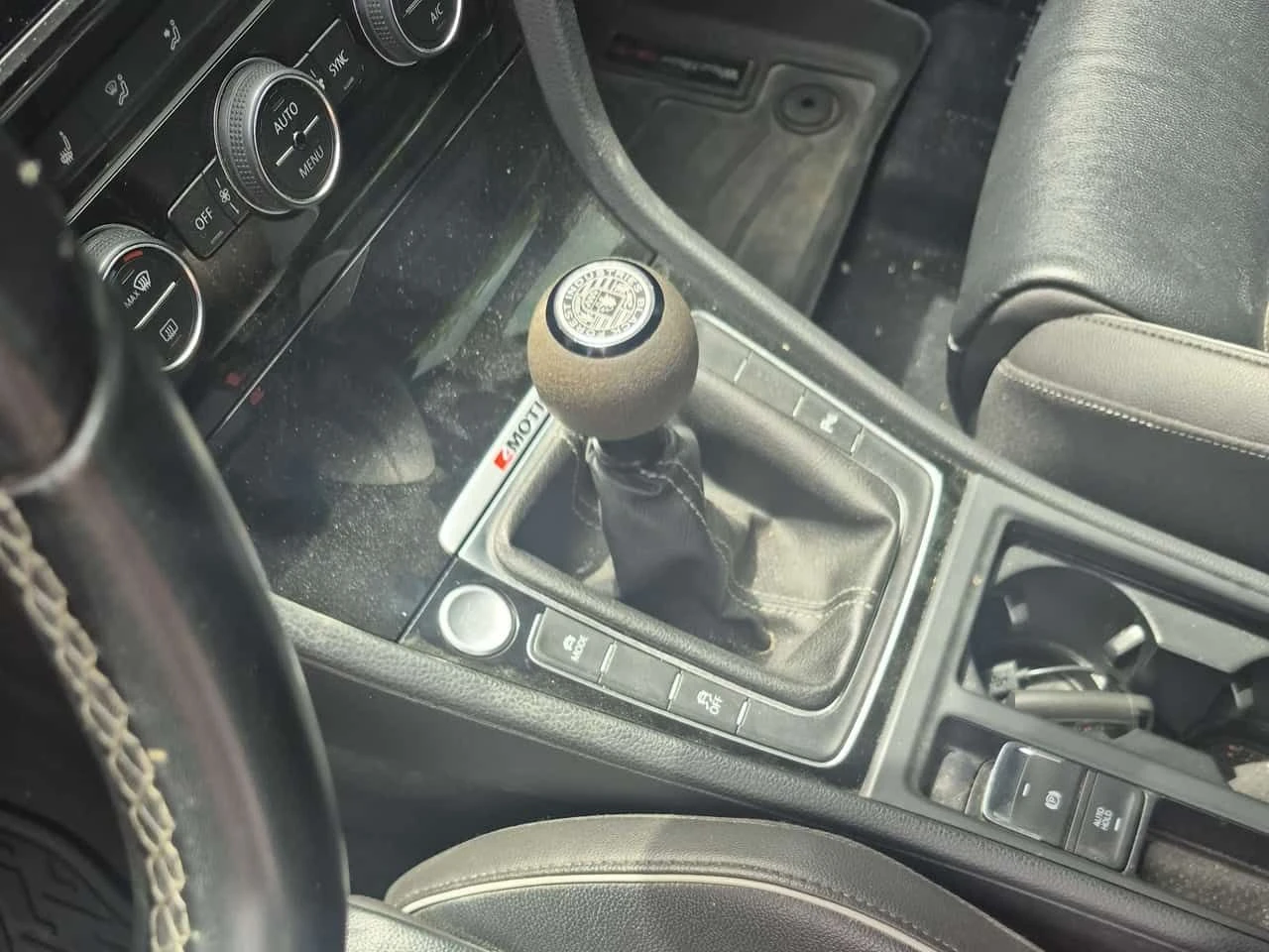 VW Golf R 5 door Manual | LED | , снимка 13 - Автомобили и джипове - 54971232