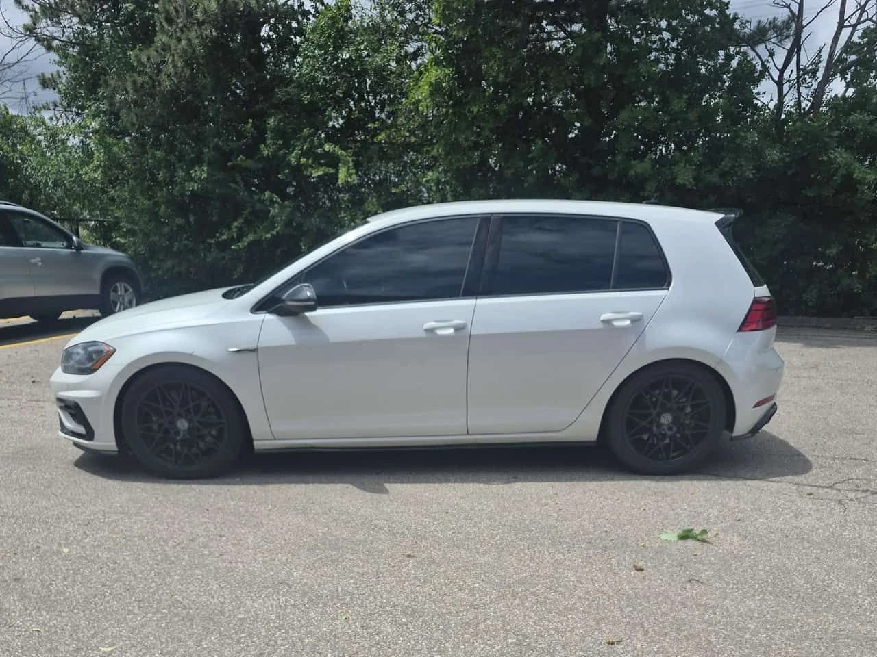 VW Golf R 5 door Manual | LED | , снимка 2 - Автомобили и джипове - 54971232
