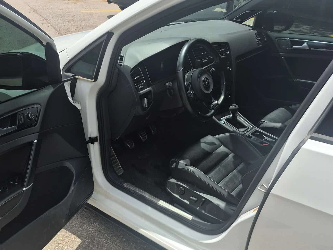 VW Golf R 5 door Manual | LED | , снимка 7 - Автомобили и джипове - 54971232