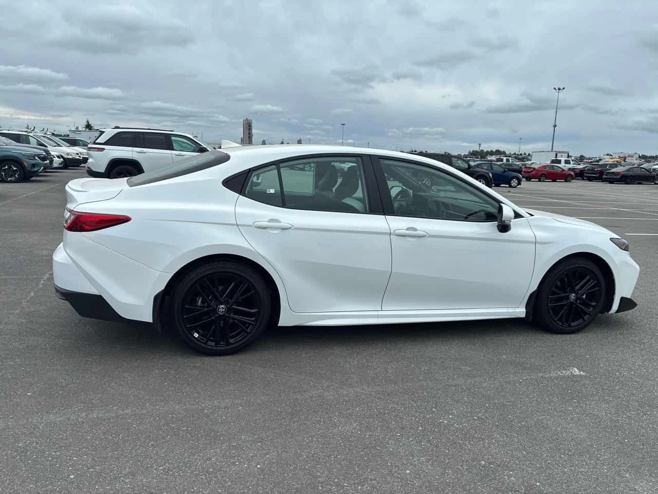 Toyota Camry * SE * CARFAX * БЕЗ ПЪРВОНАЧАЛНА ВНОСКА, снимка 3 - Автомобили и джипове - 55085019
