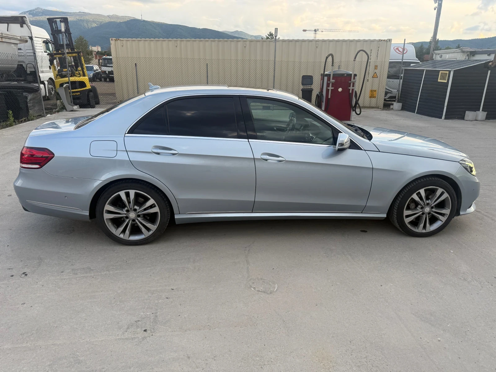 Mercedes-Benz E 400, снимка 6 - Автомобили и джипове - 55364820
