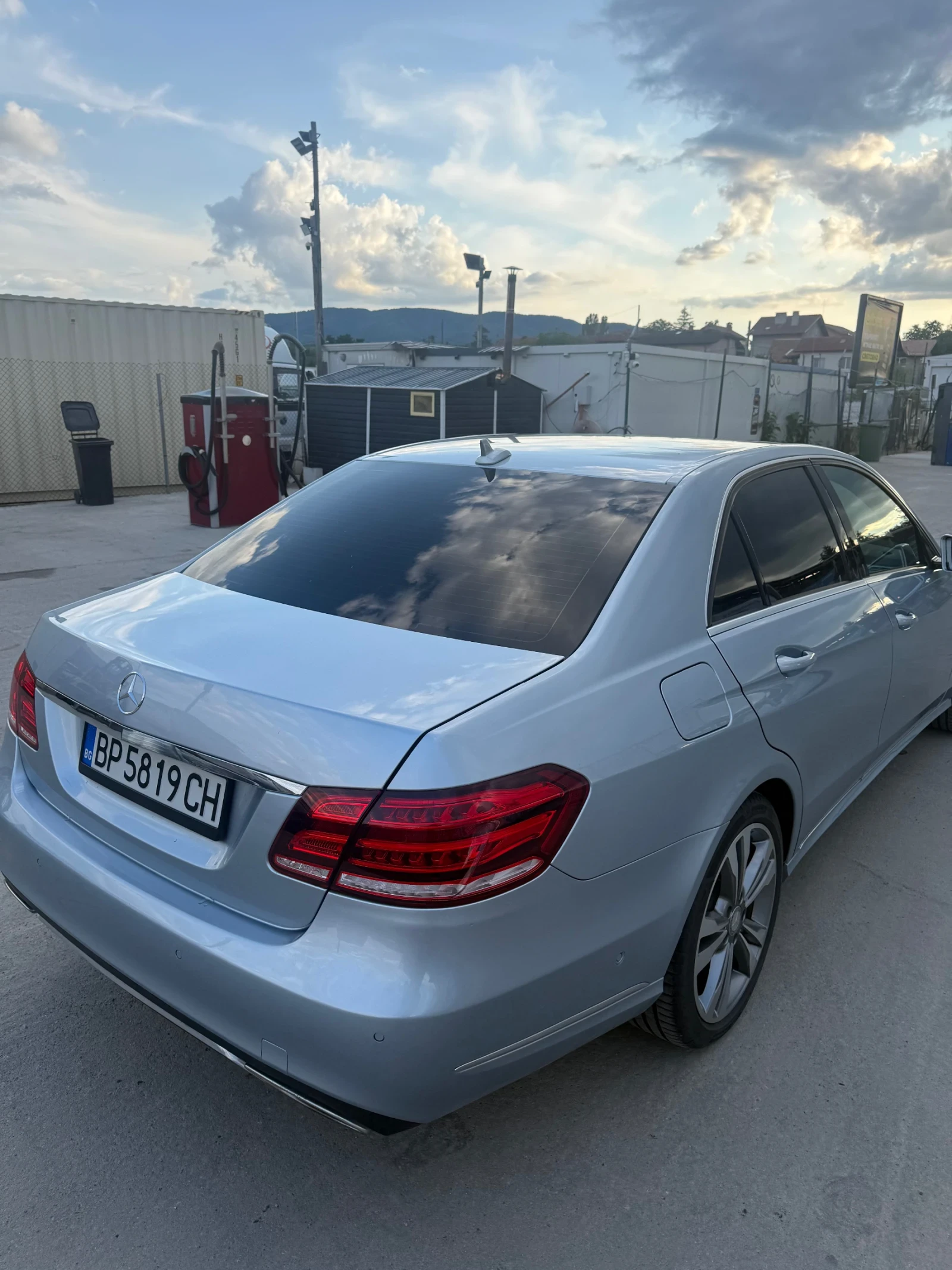 Mercedes-Benz E 400, снимка 5 - Автомобили и джипове - 55364820