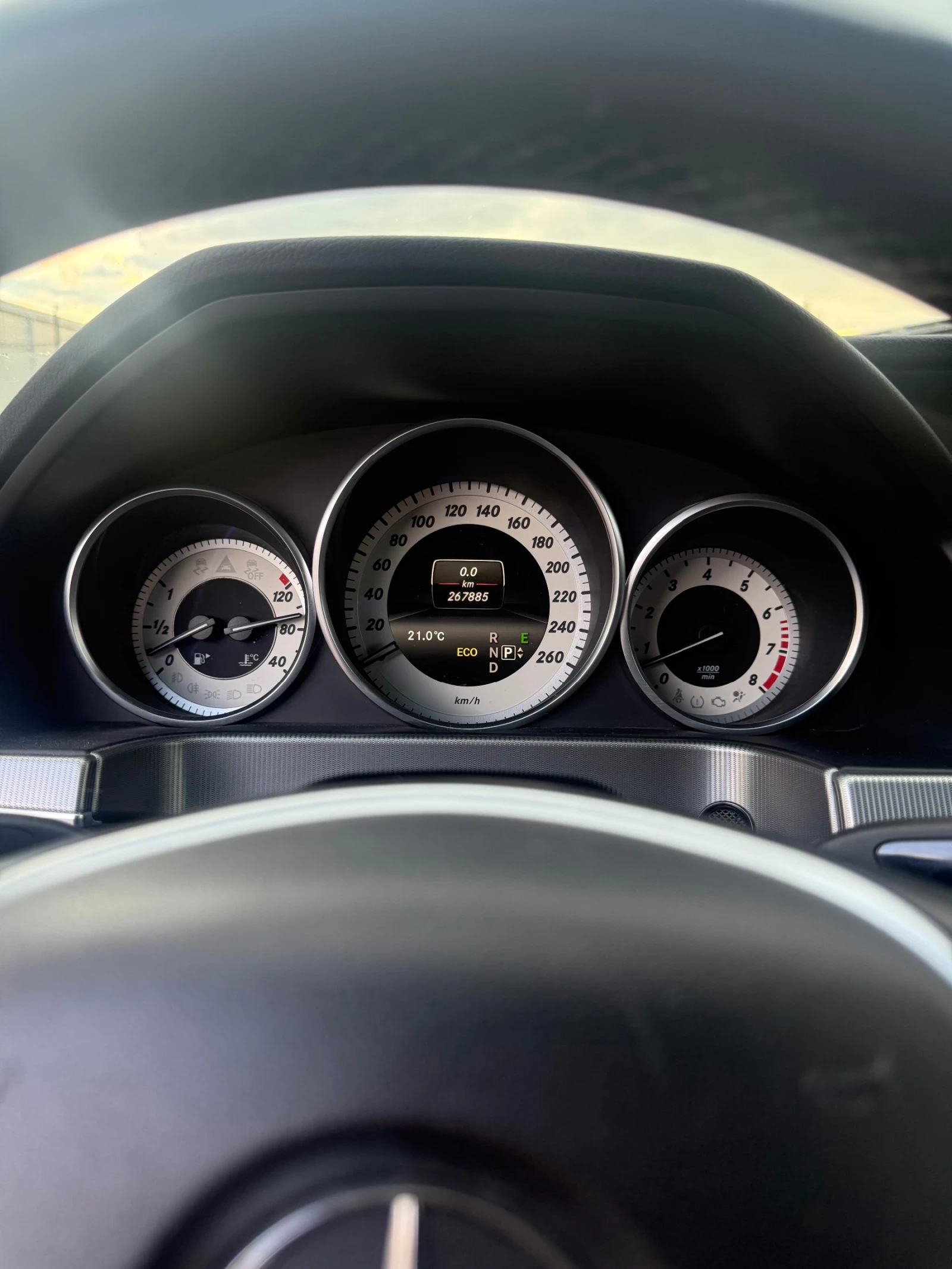 Mercedes-Benz E 400, снимка 13 - Автомобили и джипове - 55364820