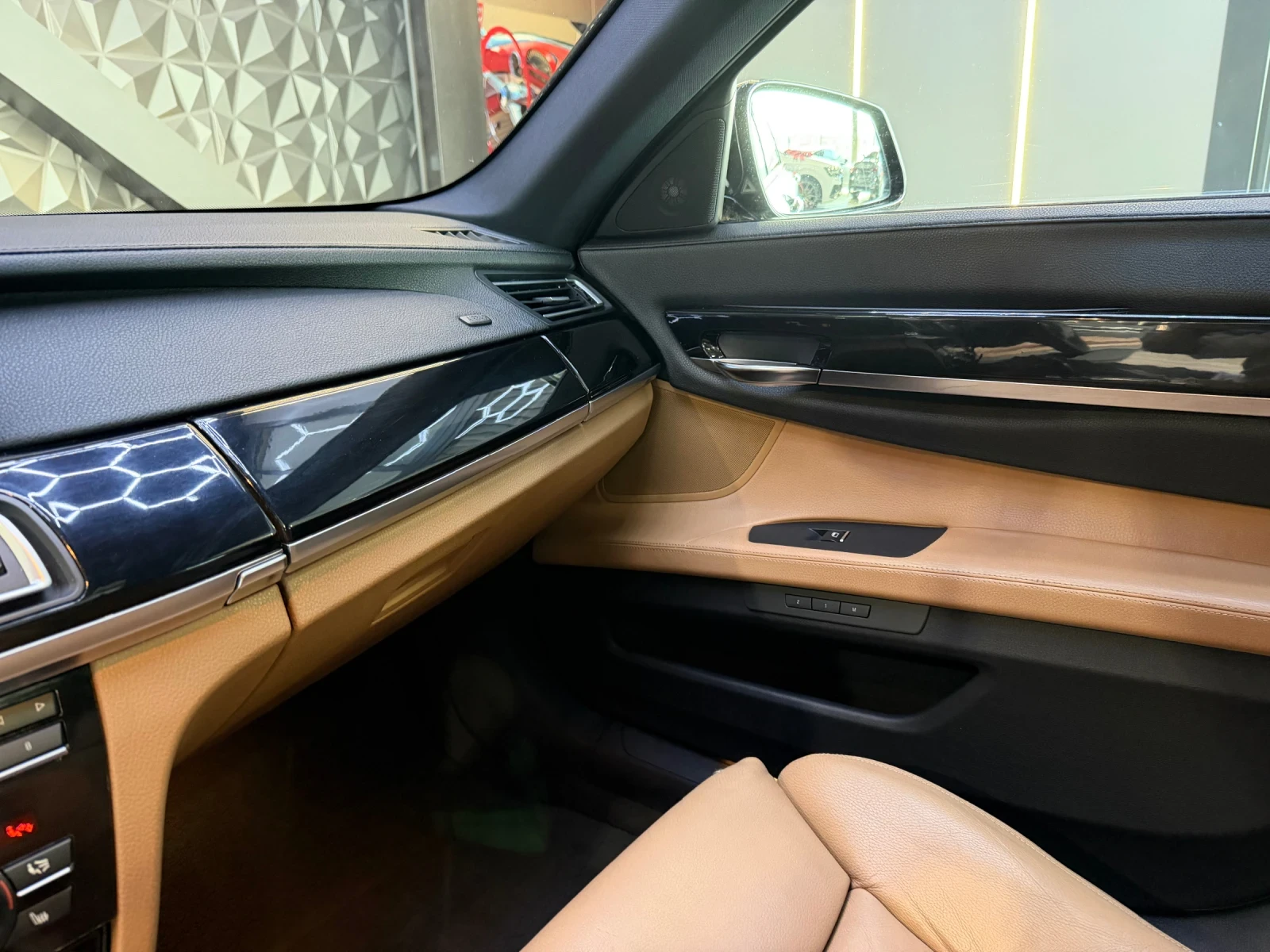 BMW 740 d * M PACKET * HEAD UP * , снимка 10 - Автомобили и джипове - 55448827