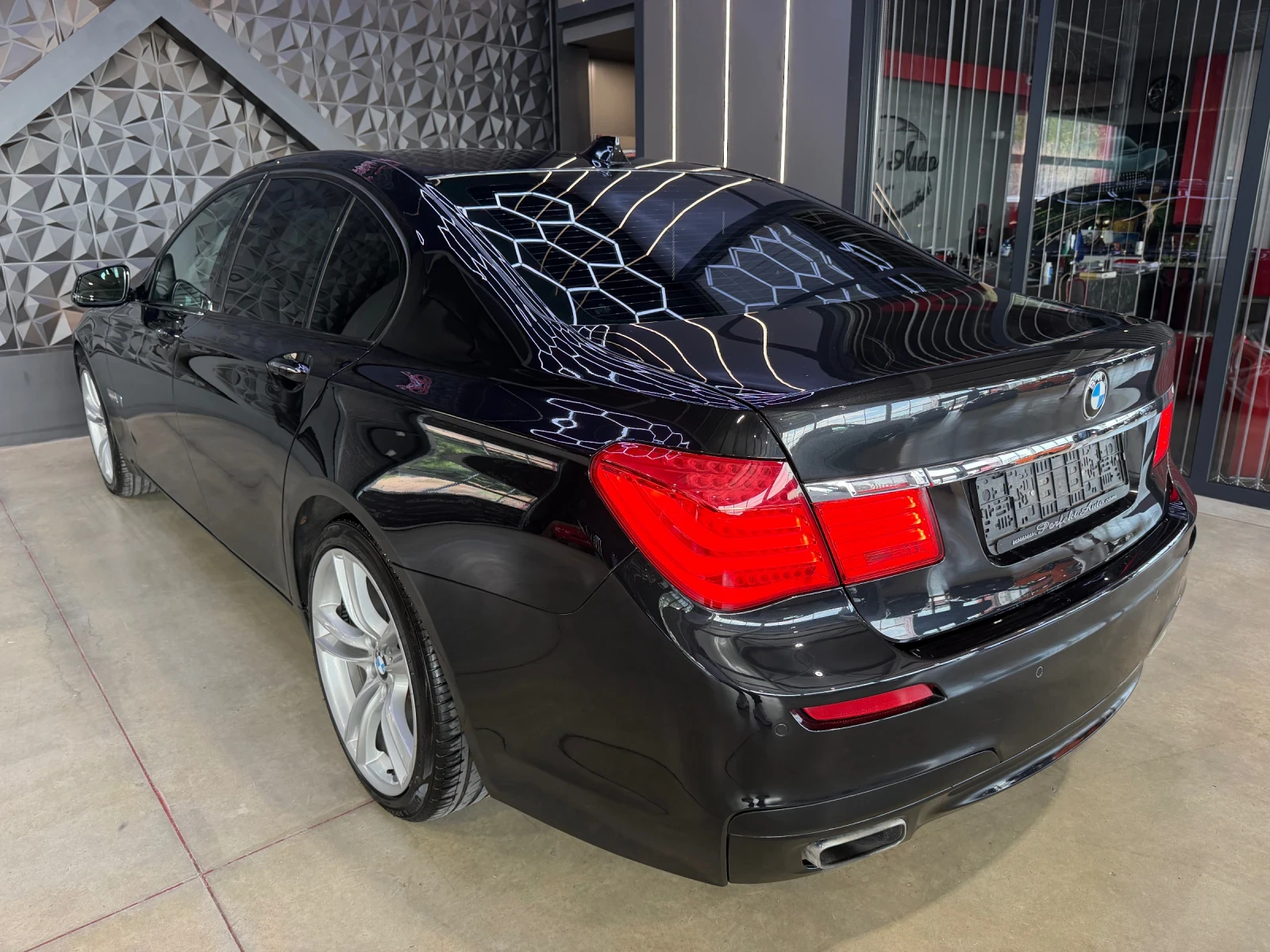 BMW 740 d * M PACKET * HEAD UP * , снимка 3 - Автомобили и джипове - 55448827