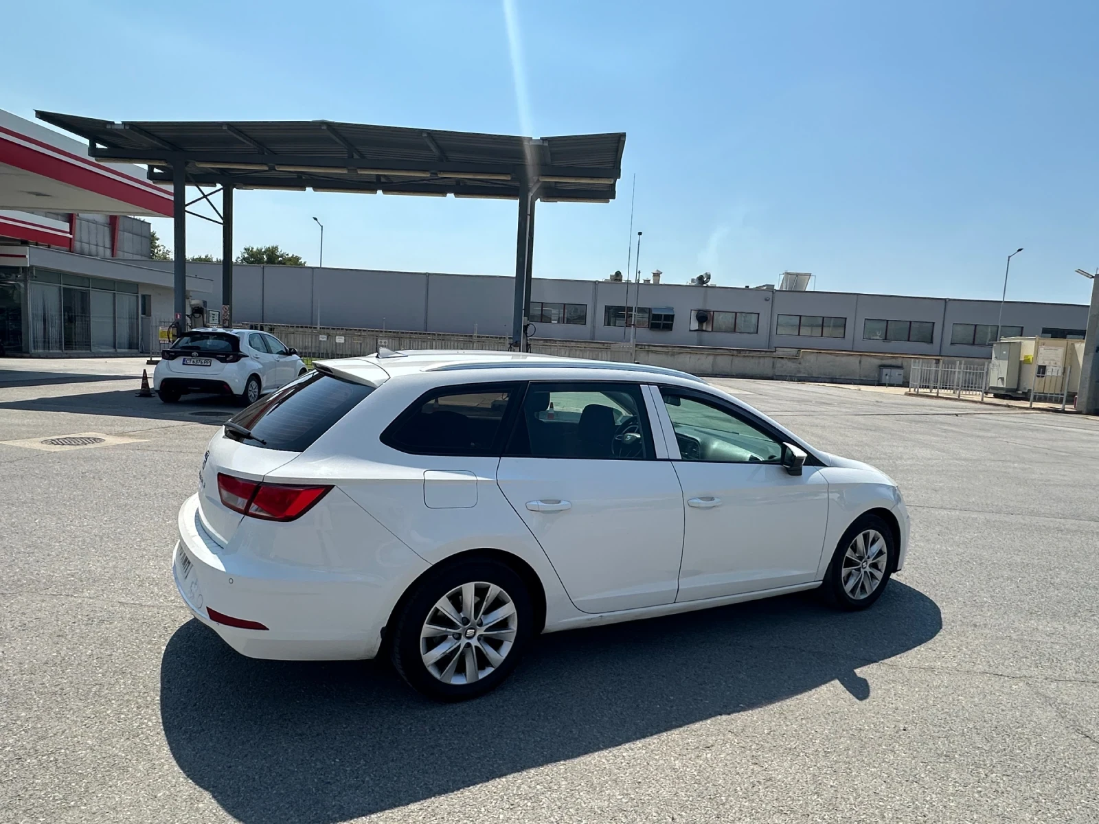 Seat Leon 1.4 TGI Benzin/metan, снимка 4 - Автомобили и джипове - 55592387