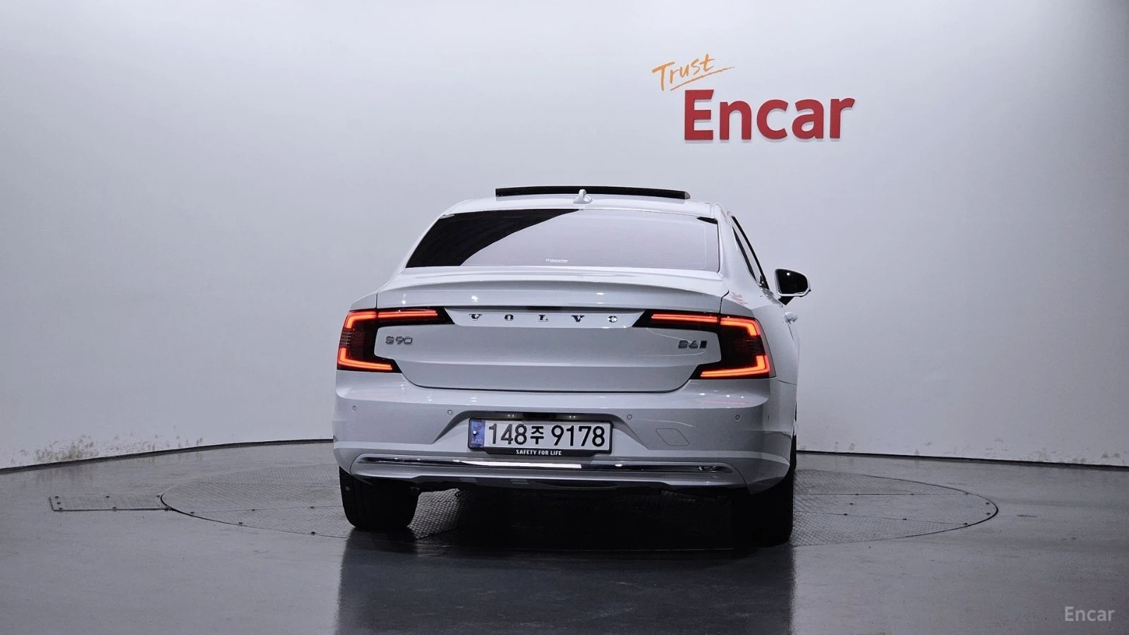 Volvo S90 B6 AWD Ultra Bright* МАСАЖИ* 360* HUD* АВТОКРЕДИТ, снимка 4 - Автомобили и джипове - 55619005