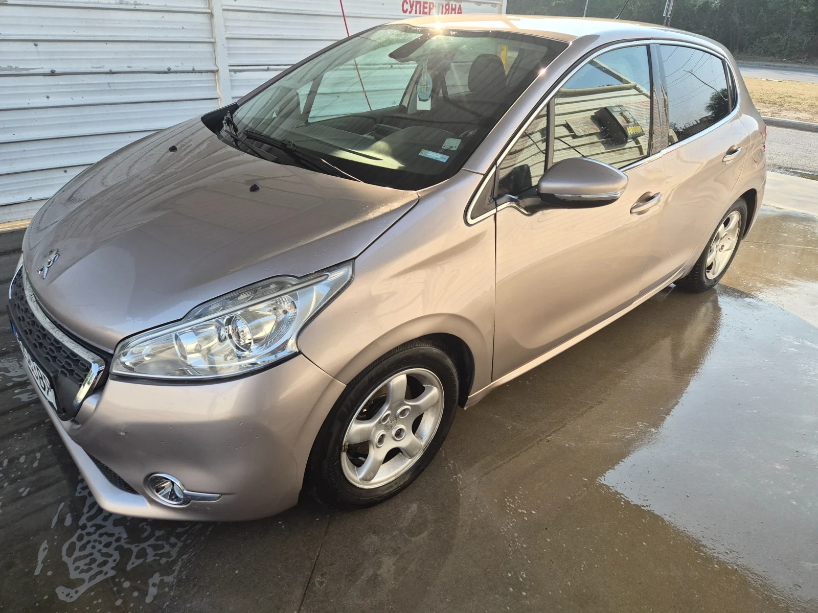 Peugeot 208, снимка 3 - Автомобили и джипове - 55715085