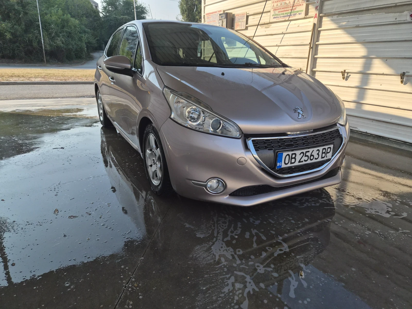 Peugeot 208, снимка 4 - Автомобили и джипове - 55715085