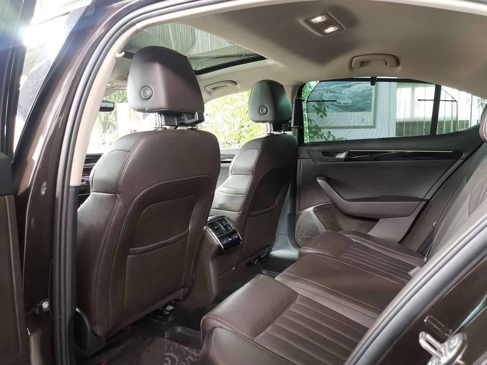 Skoda Superb L&K 4х4 7DSG, снимка 8 - Автомобили и джипове - 56070970