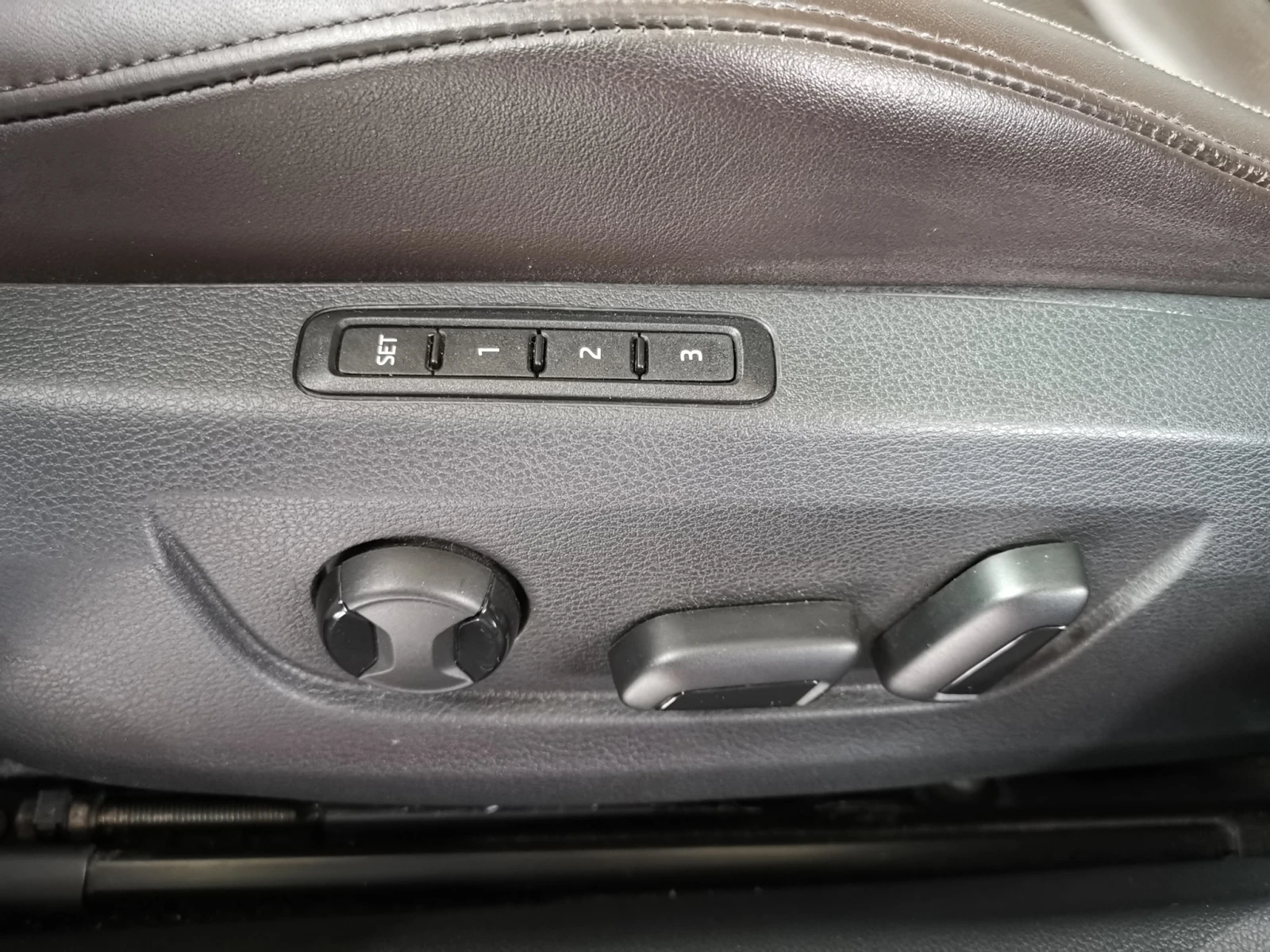 Skoda Superb L&K 4х4 7DSG, снимка 9 - Автомобили и джипове - 56070970