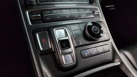 Hyundai Santa fe * ПАНО* KEYLESS* Camera* ПОДГРЕВ* , снимка 9