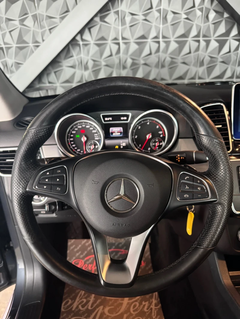 Mercedes-Benz GLE 350 d 4 MATIC , снимка 10 - Автомобили и джипове - 51863502