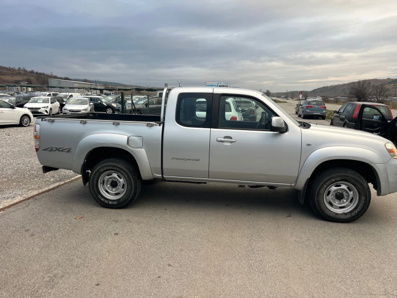 Mazda BT-50 2.5, снимка 3 - Автомобили и джипове - 52642826