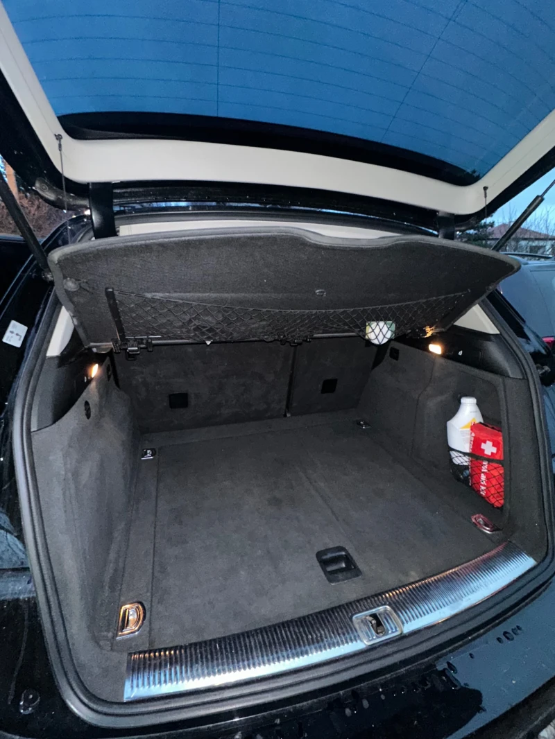 Audi Q5, снимка 9 - Автомобили и джипове - 52676798