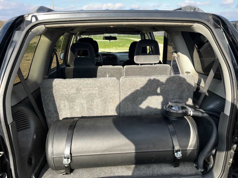 Suzuki XL-7, снимка 11 - Автомобили и джипове - 52870517