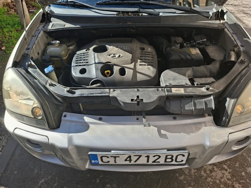 Hyundai Tucson 2.0CRD  140кс 2WD, снимка 4 - Автомобили и джипове - 53575879