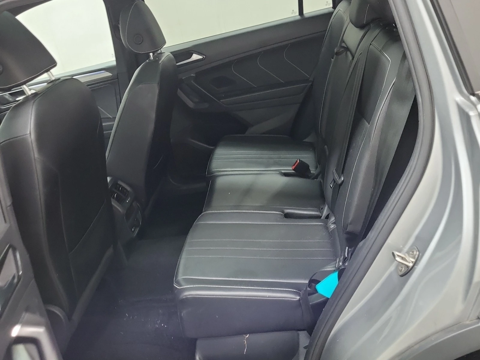 VW Tiguan SE R-LINE BLACK * * CARFAX * * АВТО КРЕДИТ * *  - изображение 9
