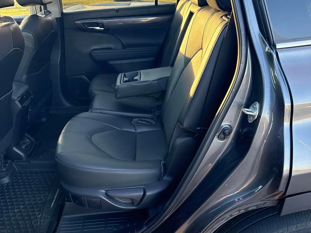 Toyota Highlander 2022 Limited * CARFAX * ��� ������������ ������ | Mobile.bg � ����������� 13