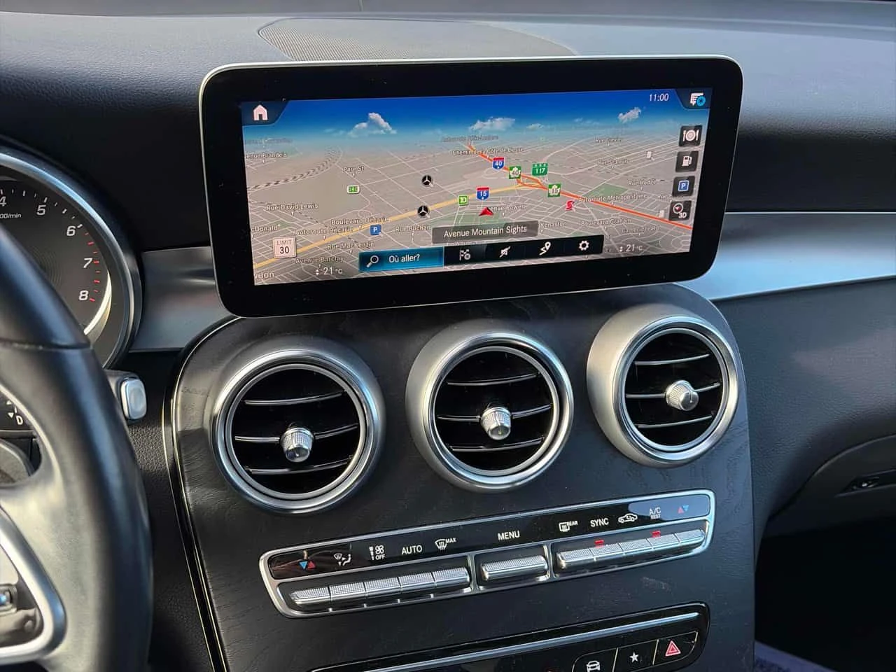 Mercedes-Benz GLC 300 4MATIC * 360 * PANO * KEYLESS * BURMESTER * CARFAX - изображение 9