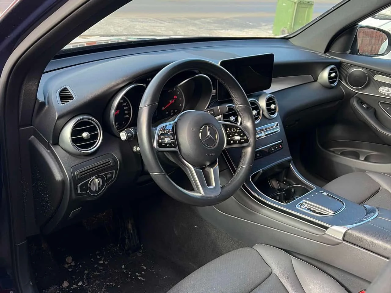 Mercedes-Benz GLC 300 4MATIC * 360 * PANO * KEYLESS * BURMESTER * CARFAX - изображение 5