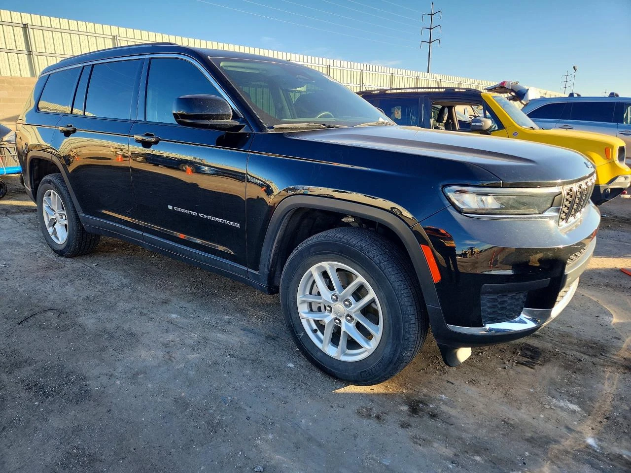Jeep Grand cherokee L LAREDO, снимка 3 - Автомобили и джипове - 53873025