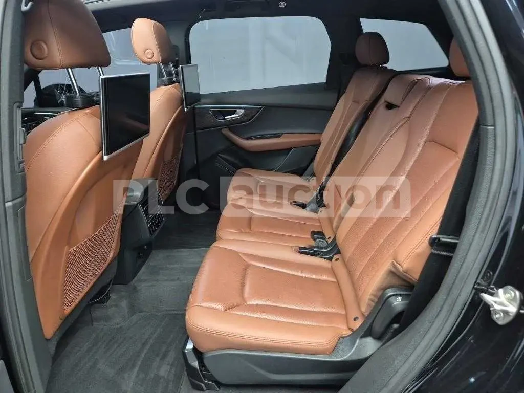 Audi Q7 4.5TDI* Pano* HeadUp* TV* АВТОКРЕДИТ, снимка 12 - Автомобили и джипове - 54553031