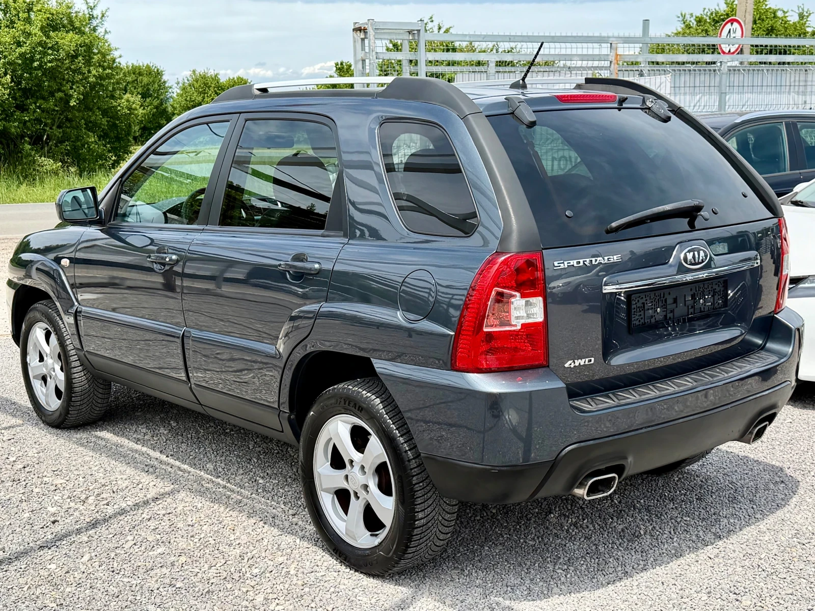 Kia Sportage 2.0 i -4x4-159000км.-КОЖЕН САЛОН, снимка 5 - Автомобили и джипове - 54609079