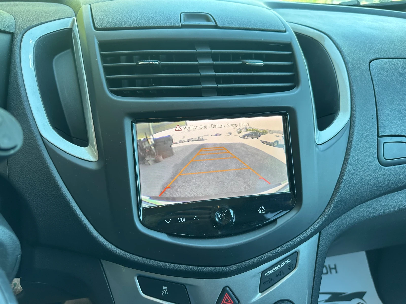 Chevrolet Trax 1.7CDTI-CARPAY-КАМЕРА-КОЖА, снимка 10 - Автомобили и джипове - 54698540