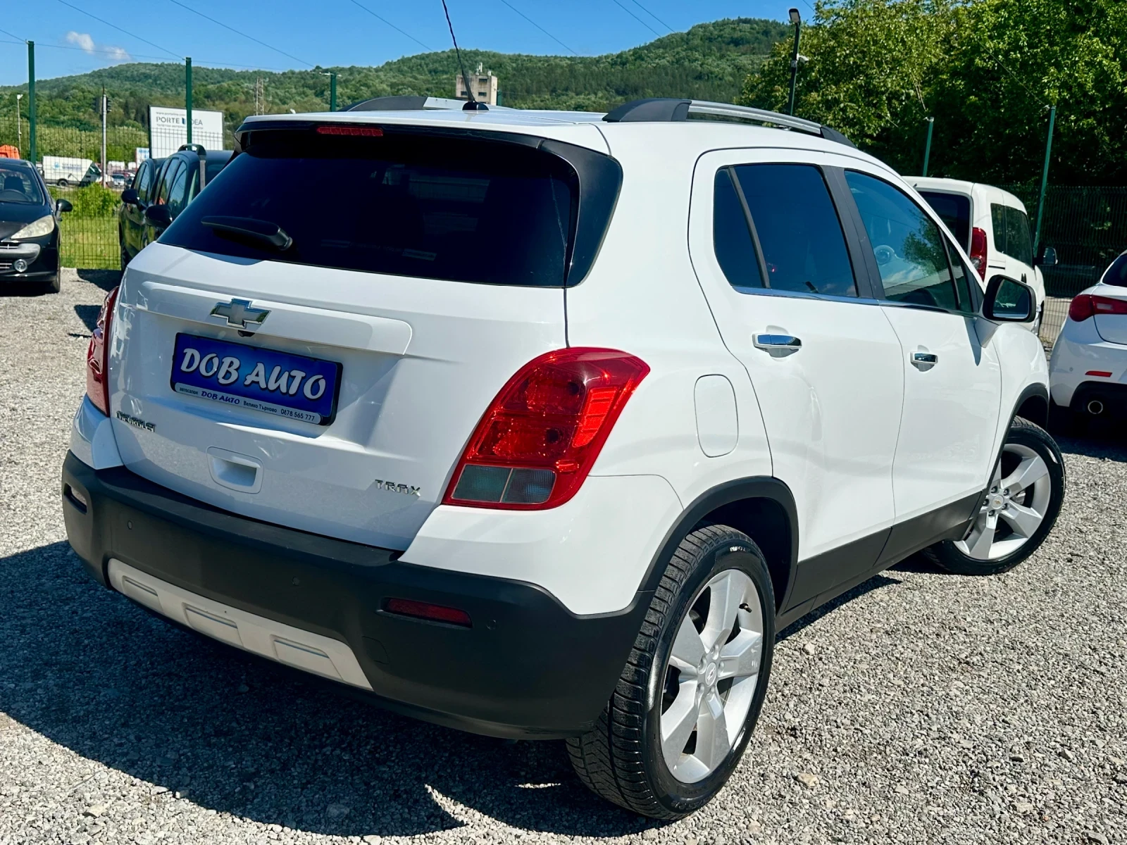 Chevrolet Trax 1.7CDTI-CARPAY-КАМЕРА-КОЖА, снимка 6 - Автомобили и джипове - 54698540