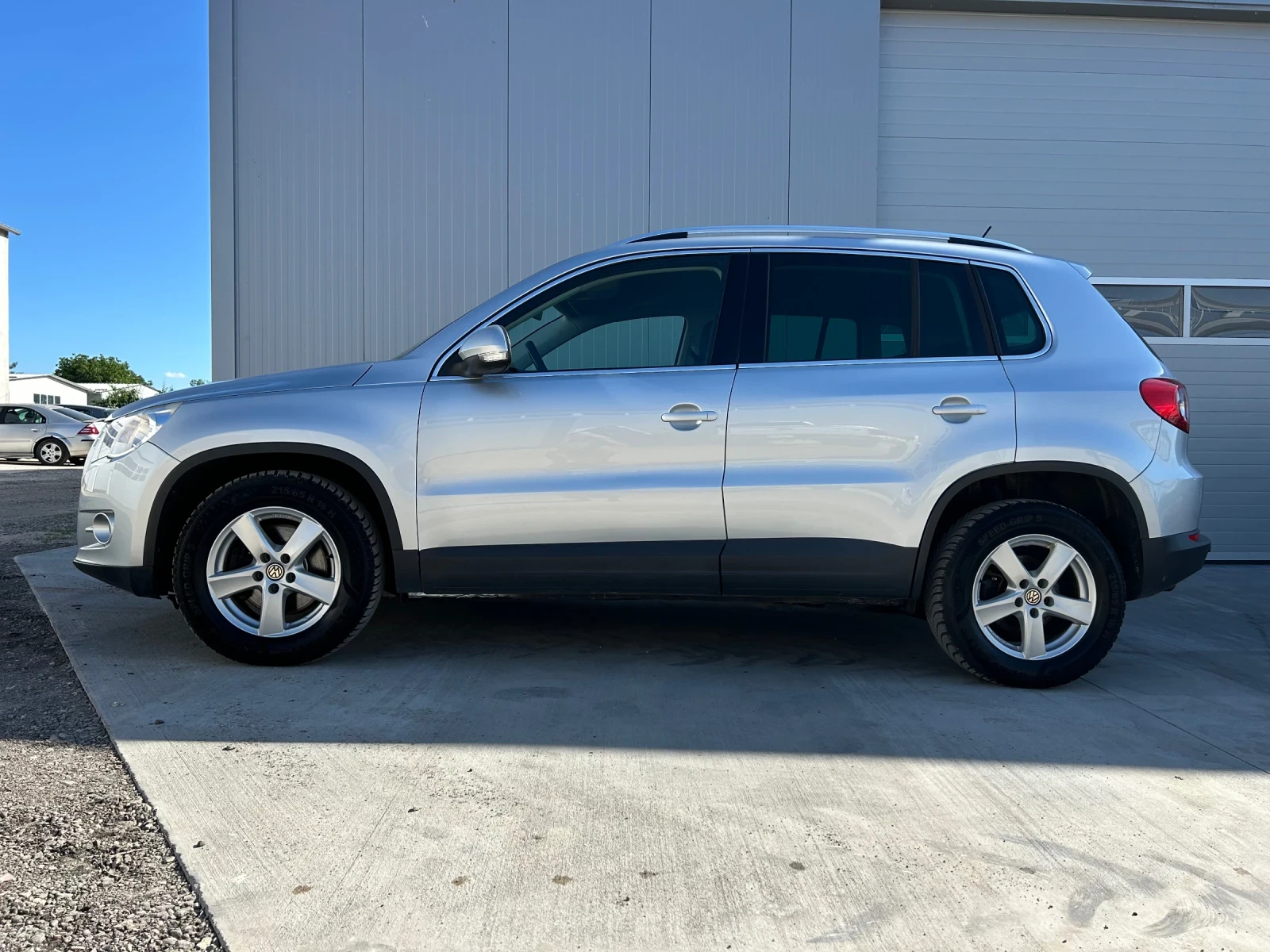 VW Tiguan 2.0ТDi/4x4/140K.C., снимка 7 - Автомобили и джипове - 54976517