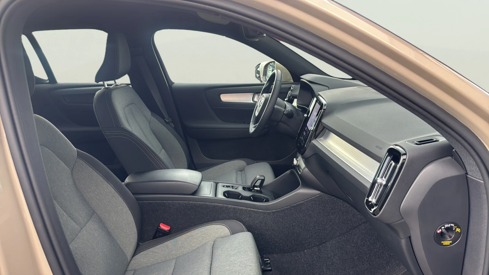Volvo XC40 2.0 B3 | Mobile.bg � ����������� 12