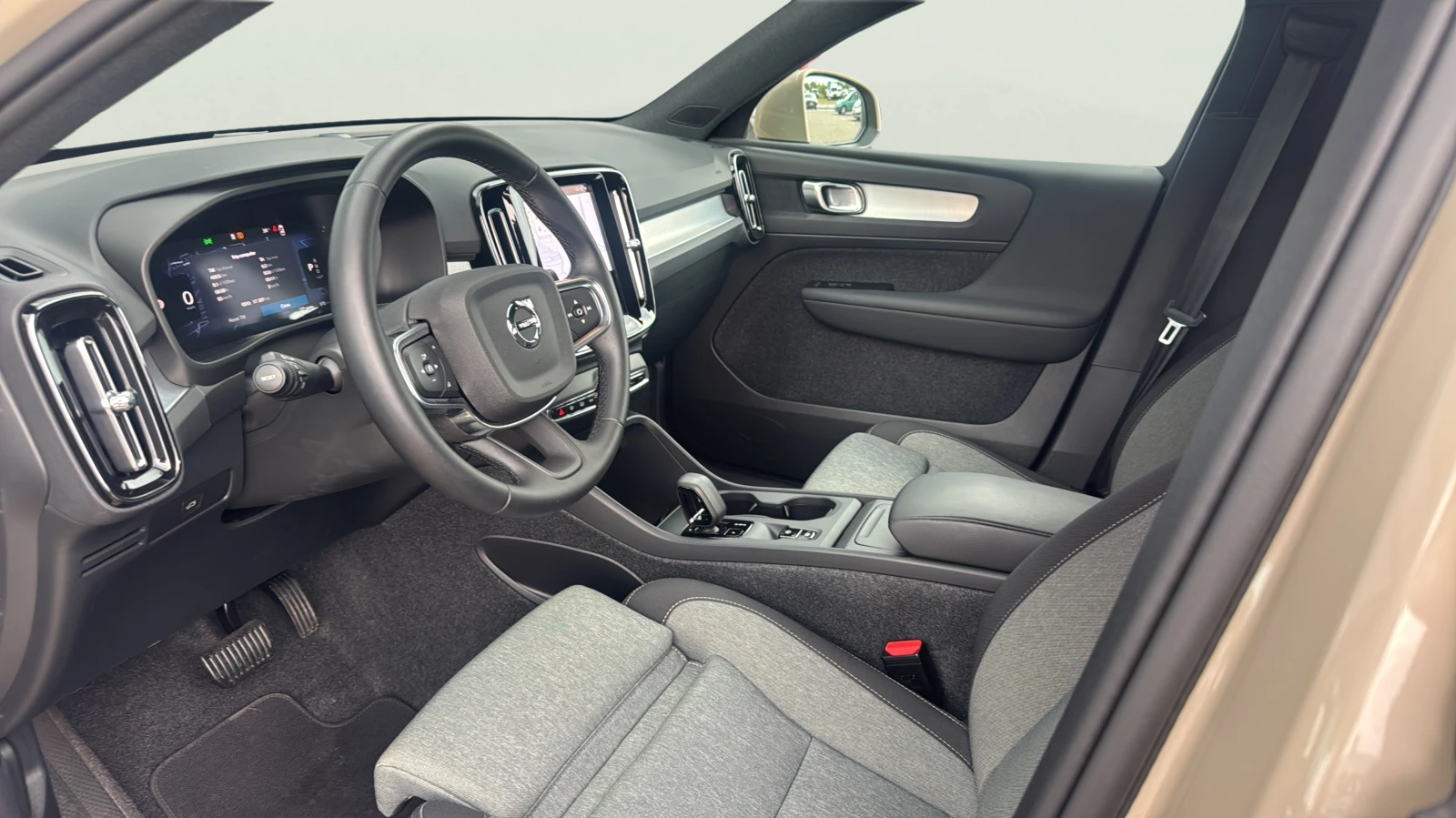 Volvo XC40 2.0 B3 | Mobile.bg � ����������� 11