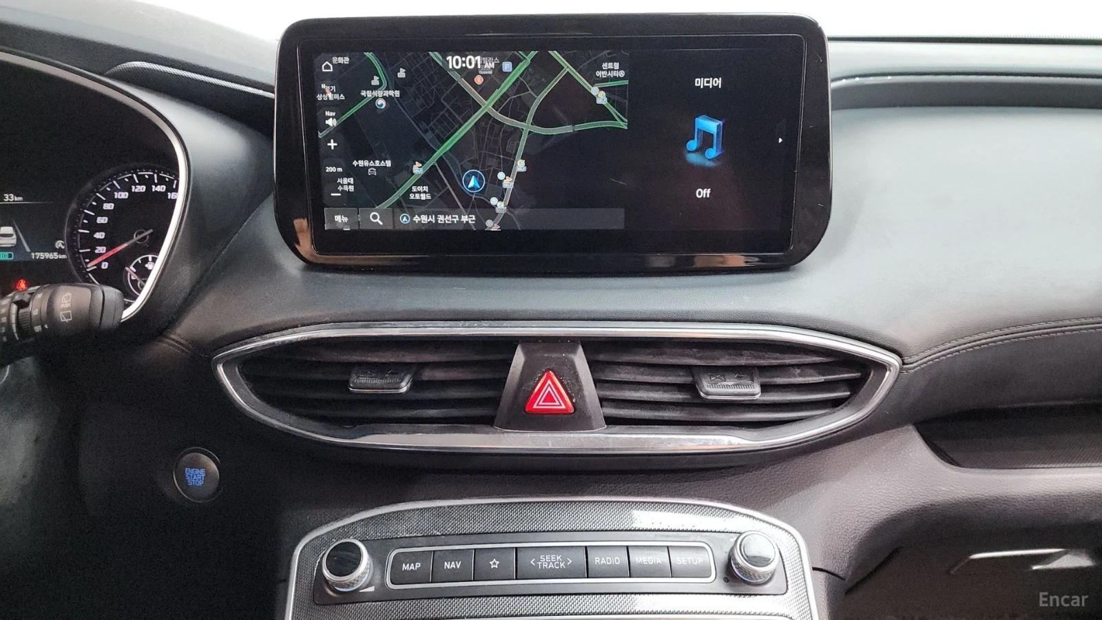 Hyundai Santa fe * ПАНО* KEYLESS* Camera* ПОДГРЕВ* , снимка 12 - Автомобили и джипове - 55584756