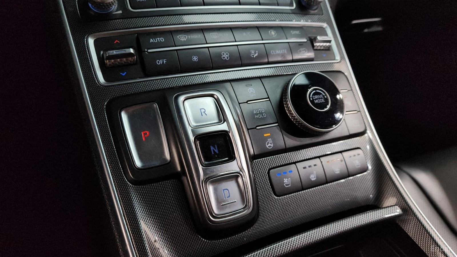 Hyundai Santa fe * ПАНО* KEYLESS* Camera* ПОДГРЕВ* , снимка 9 - Автомобили и джипове - 55584756