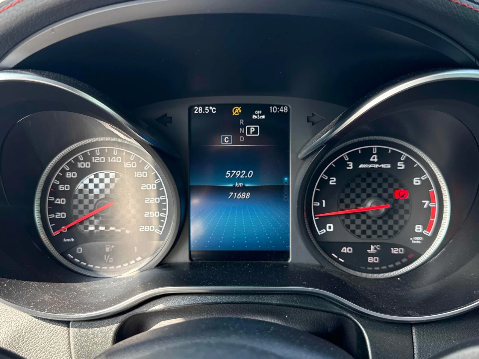 Mercedes-Benz GLC 43 AMG ДИСТРОНИК * ПОДГРЕВ * ПАНОРАМА * CAR FAX * , снимка 7 - Автомобили и джипове - 55675894