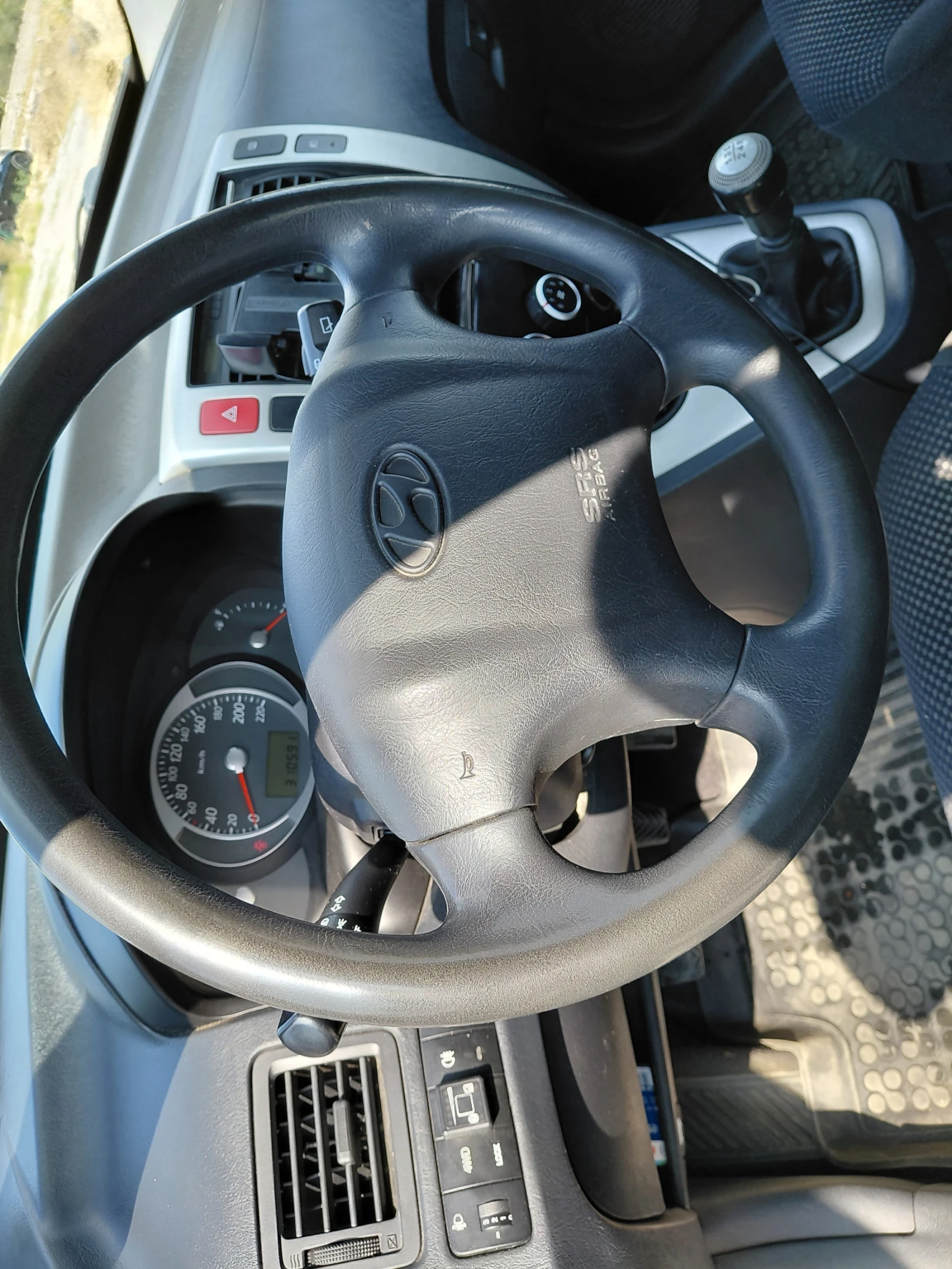 Hyundai Tucson, снимка 13 - Автомобили и джипове - 55725558