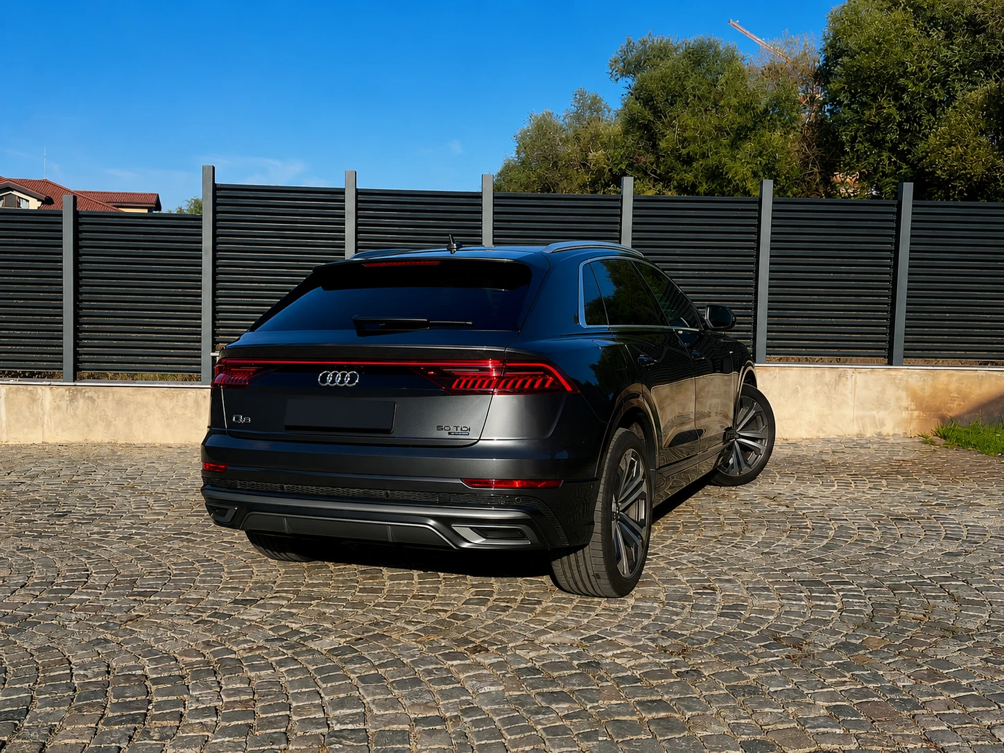 Audi Q8 50 TDI V6 Quattro 3X S-Line, снимка 2 - Автомобили и джипове - 55991113