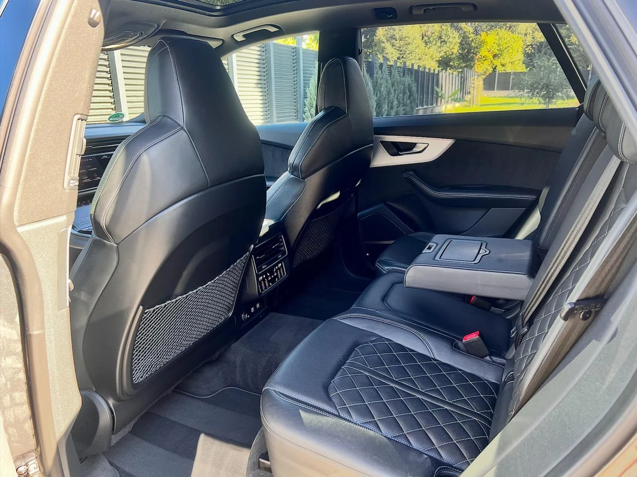 Audi Q8 50 TDI V6 Quattro 3X S-Line, снимка 6 - Автомобили и джипове - 55991113