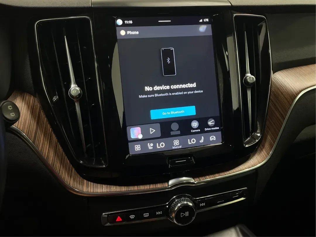 Volvo XC60 B6 Momentum AWD | Mild Hybrid | Panorama, снимка 15 - Автомобили и джипове - 56213586