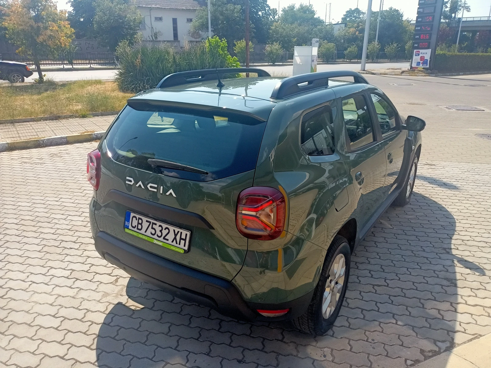 Dacia Duster 1.0TCe ГАЗ, снимка 4 - Автомобили и джипове - 56739035