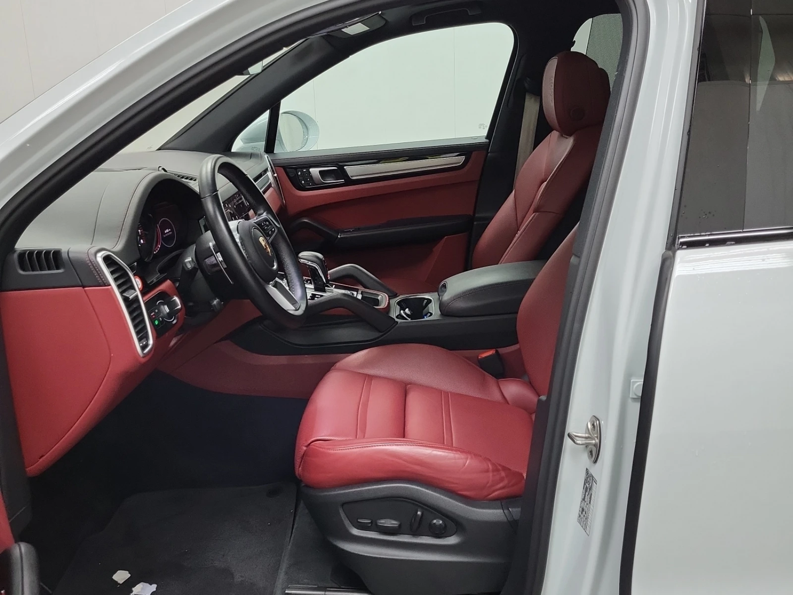Porsche Cayenne Platinum Edition / АВТОКРЕДИТ, снимка 8 - Автомобили и джипове - 56741928